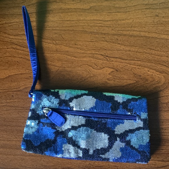 NWT Charming Charlie Blue Camo Foldable Sequins Clutch - Picture 3 of 8